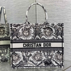 Christian Dior Shopping Bags